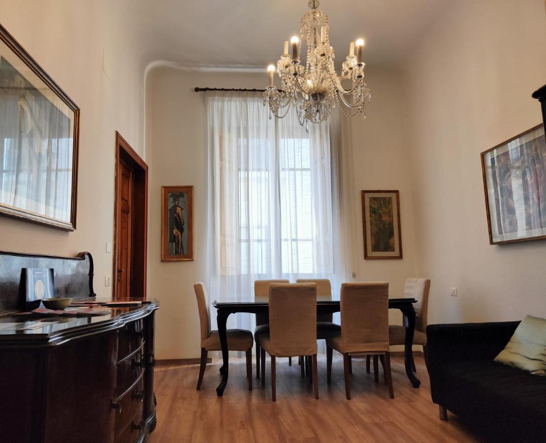 Accanto Al Duomo فلورنس المظهر الخارجي الصورة